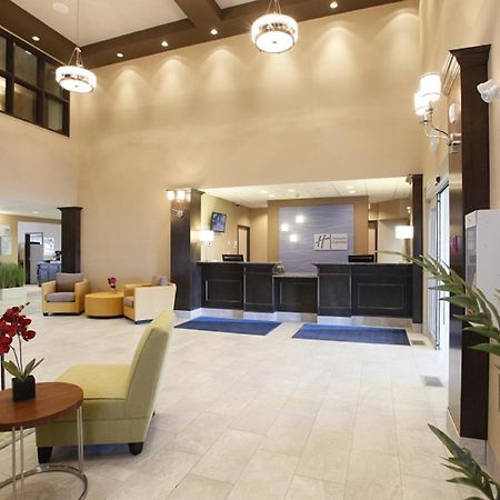 Holiday Inn Express Fort St John By Ihg Fort St. John Εξωτερικό φωτογραφία