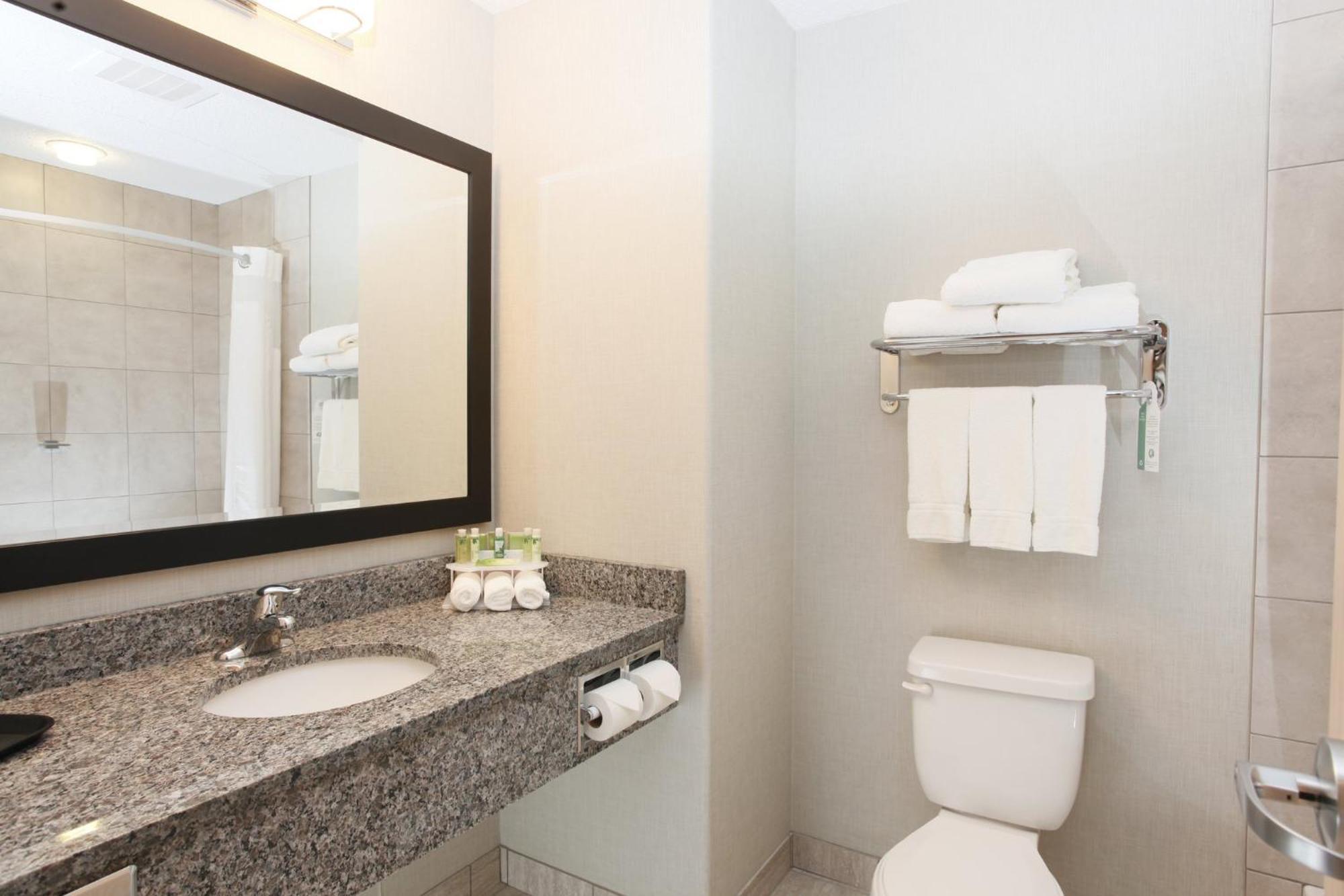 Holiday Inn Express Fort St John By Ihg Fort St. John Εξωτερικό φωτογραφία