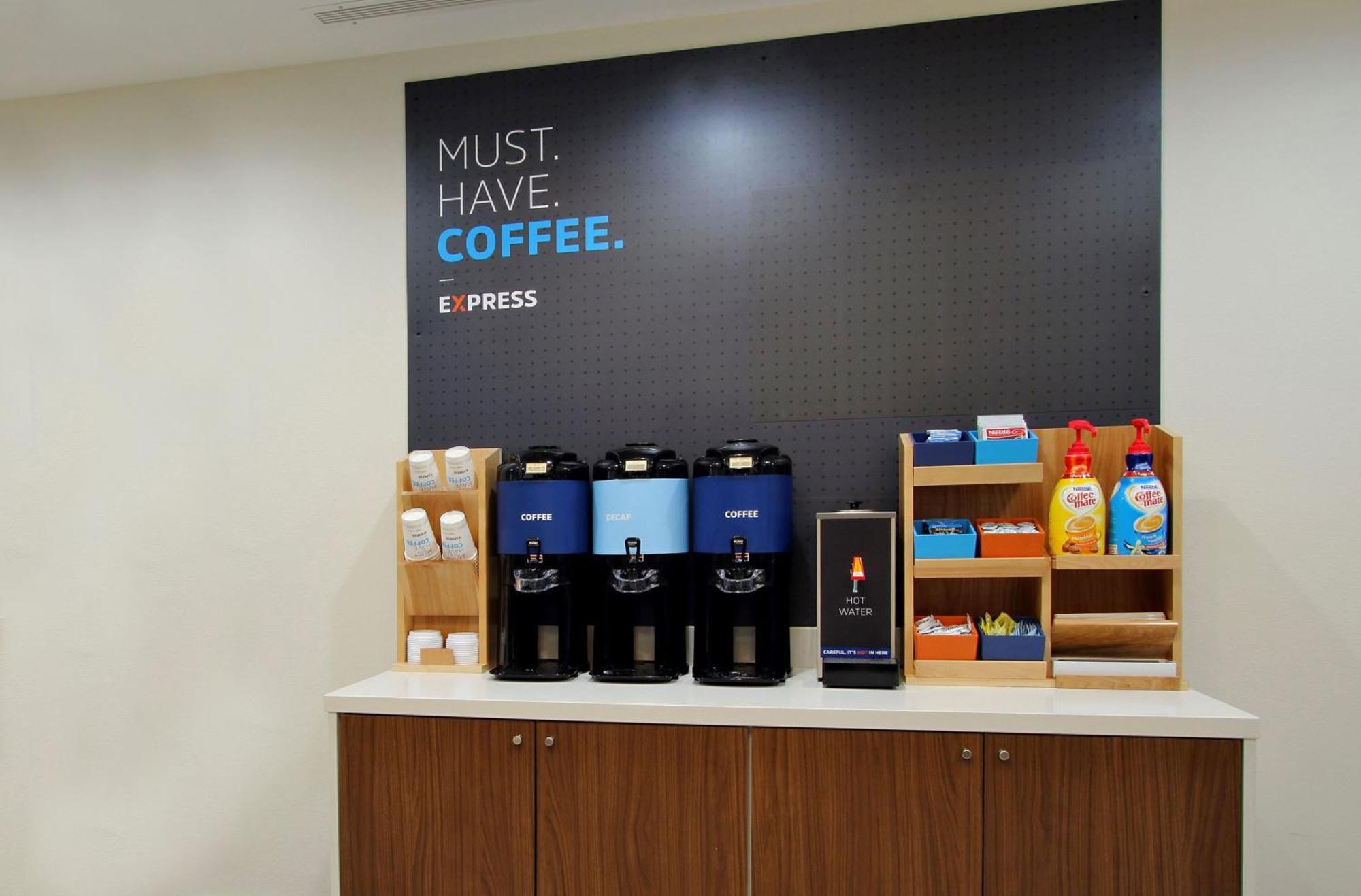 Holiday Inn Express Fort St John By Ihg Fort St. John Εξωτερικό φωτογραφία
