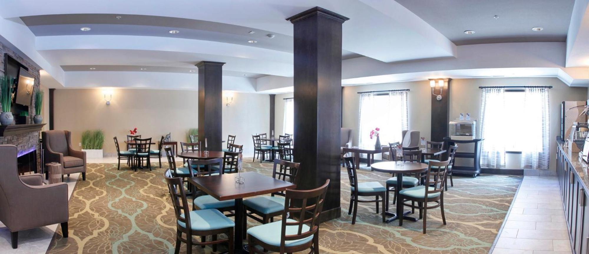 Holiday Inn Express Fort St John By Ihg Fort St. John Εξωτερικό φωτογραφία