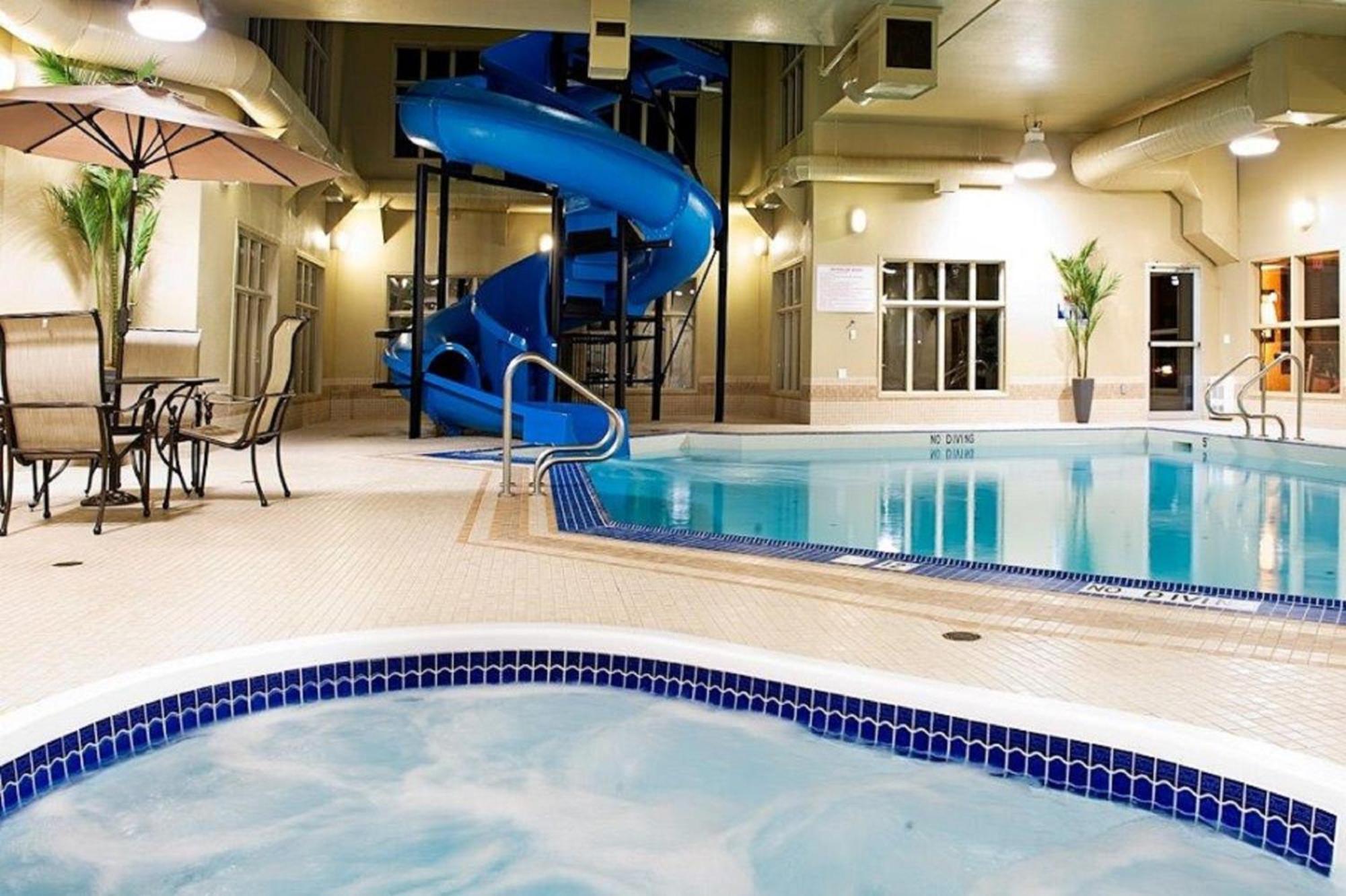 Holiday Inn Express Fort St John By Ihg Fort St. John Εξωτερικό φωτογραφία