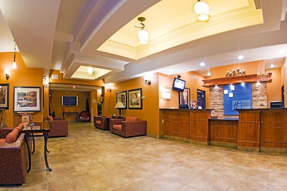 Holiday Inn Express Fort St John By Ihg Fort St. John Εξωτερικό φωτογραφία