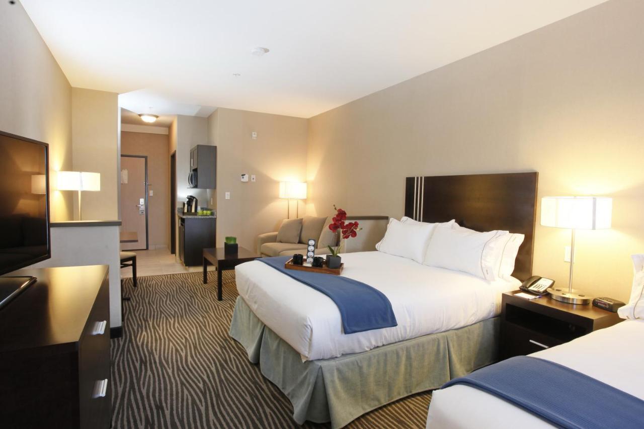 Holiday Inn Express Fort St John By Ihg Fort St. John Εξωτερικό φωτογραφία